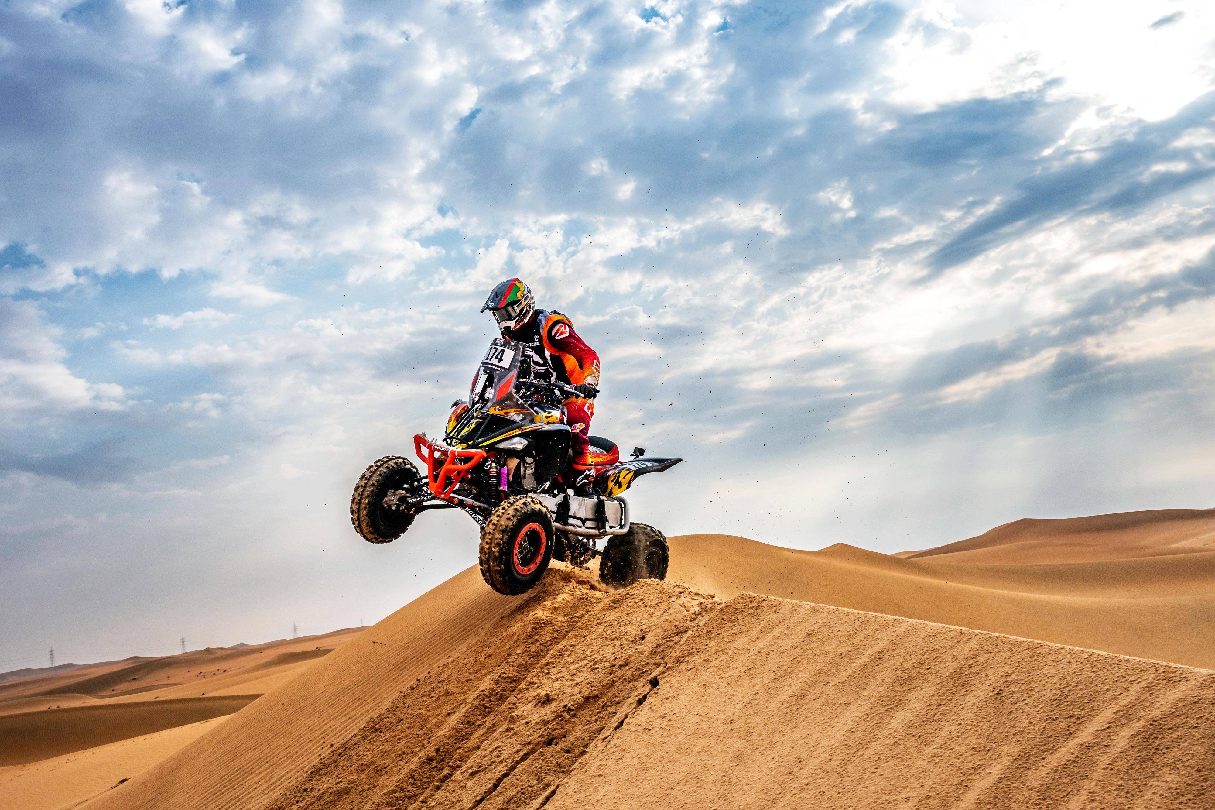 非洲沙漠耐力跑,勇者穿越荒漠挑战极限的简单介绍 非洲沙漠耐力跑,勇者穿越荒漠挑战极限的简单介绍