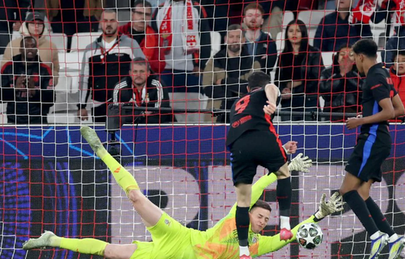 kaiyun登录入口-包含史上最具争议的欧冠“判罚瞬间”的词条