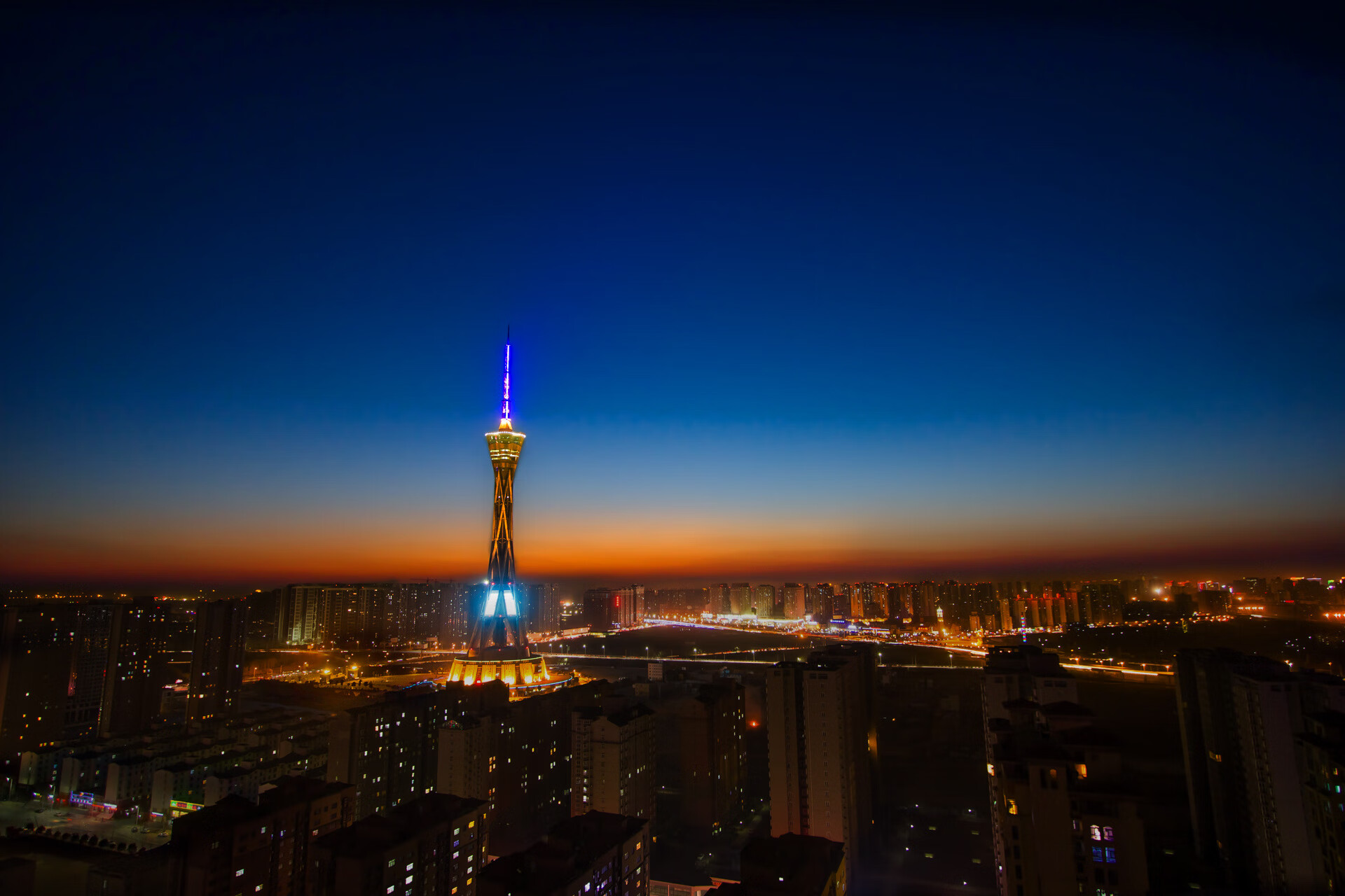 FaZe电竞投资人对LOL前景表态积极,faker经营电竞公司