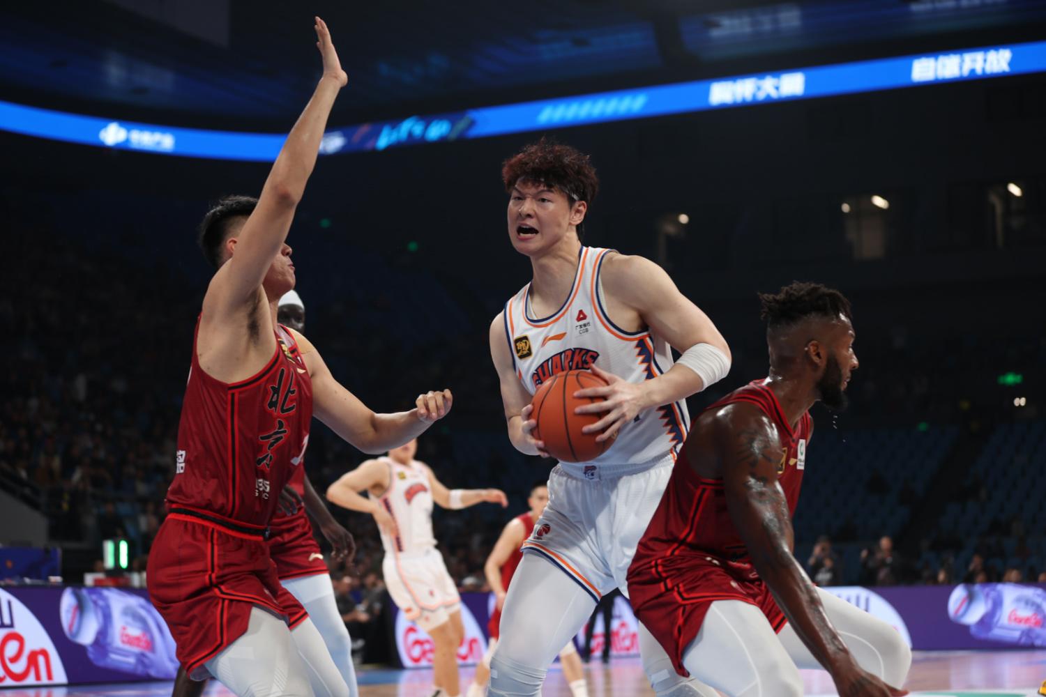 开云体育：CBA球队的未来：打造百年俱乐部，传承篮球文化的简单介绍