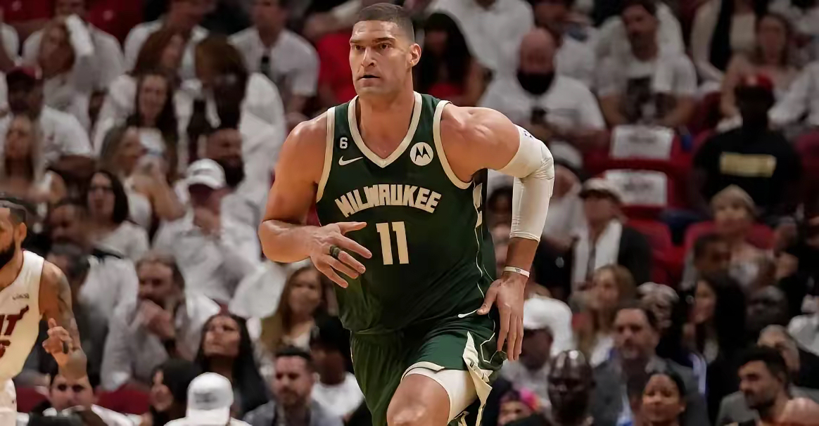 关于开云体育:雄鹿队新赛季:洛佩斯能否继续提供稳定的内线防守,在季后赛中发挥关键作用,帮助球队赢得总冠军?的信息 关于开云体育:雄鹿队新赛季:洛佩斯能否继续提供稳定的内线防守,在季后赛中发挥关键作用,帮助球队赢得总冠军?的信息